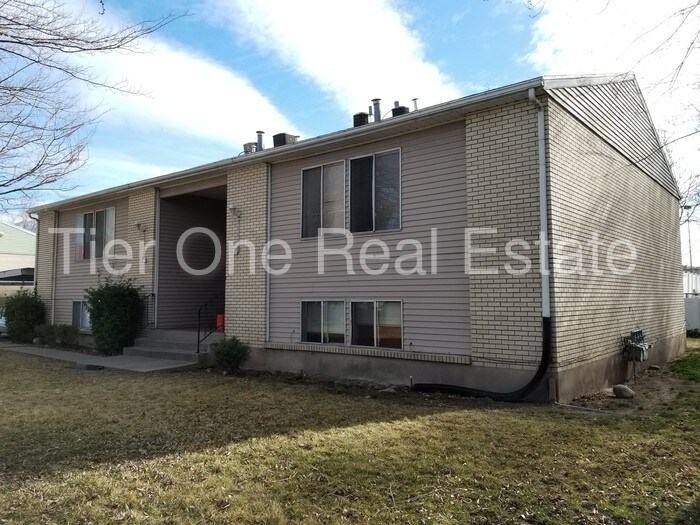 Building Photo - 228 E Crestone Ave