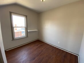 Building Photo - 26 Eastchester Ave