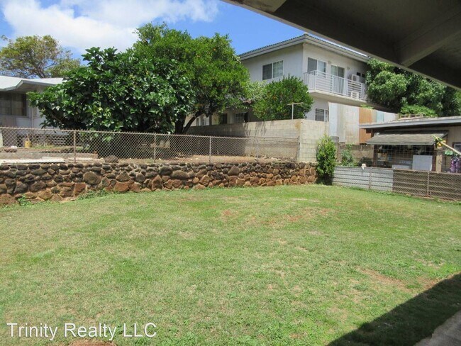 Building Photo - 3 br, 1 bath House - 94-1122 Huakai Street