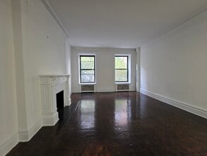 Building Photo - 24 E 80th St