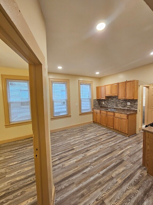 Foto del edificio - 457 E 22nd St
