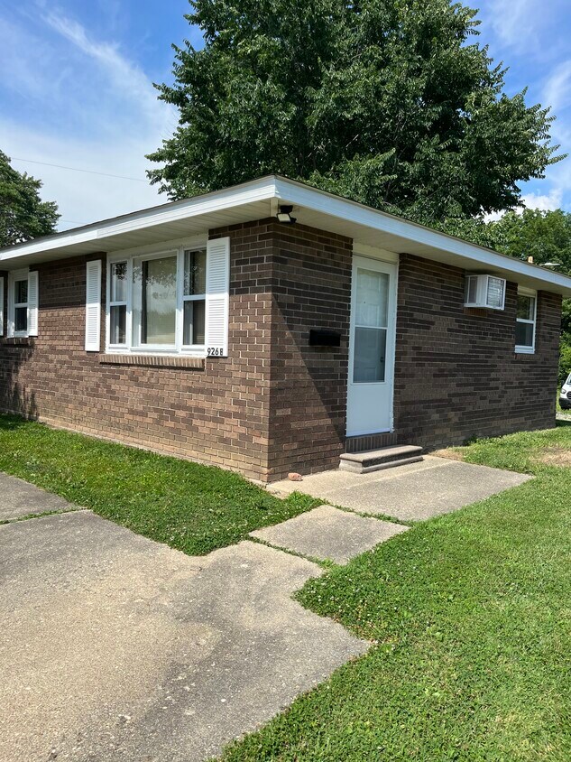 926 N Walnut B - 926 N Walnut St