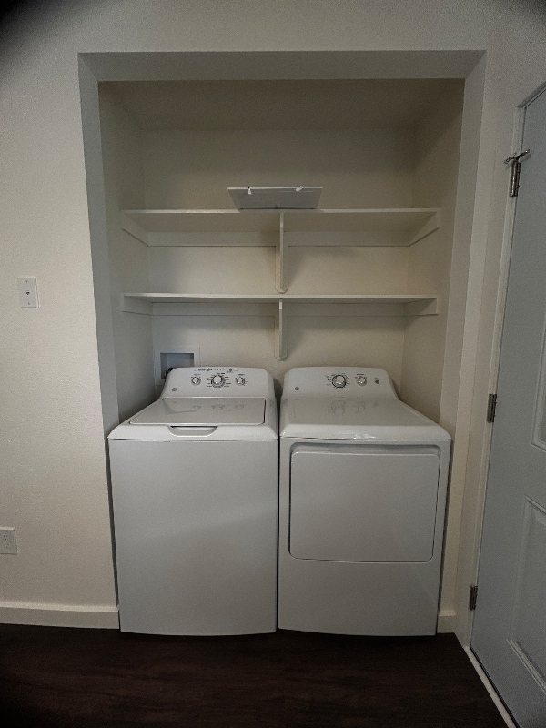 Building Photo - 3184 N Corrine Dr