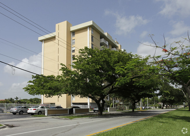 Building Photo - Keystone Towers