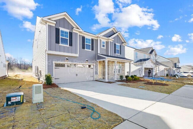 Building Photo - 2133 Riverbend Ave