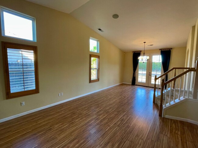 Building Photo - Move-In Special: Enjoy Reduced Annualized ...