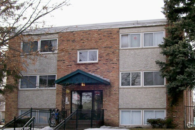 Building Photo - 3032 Pillsbury Ave S