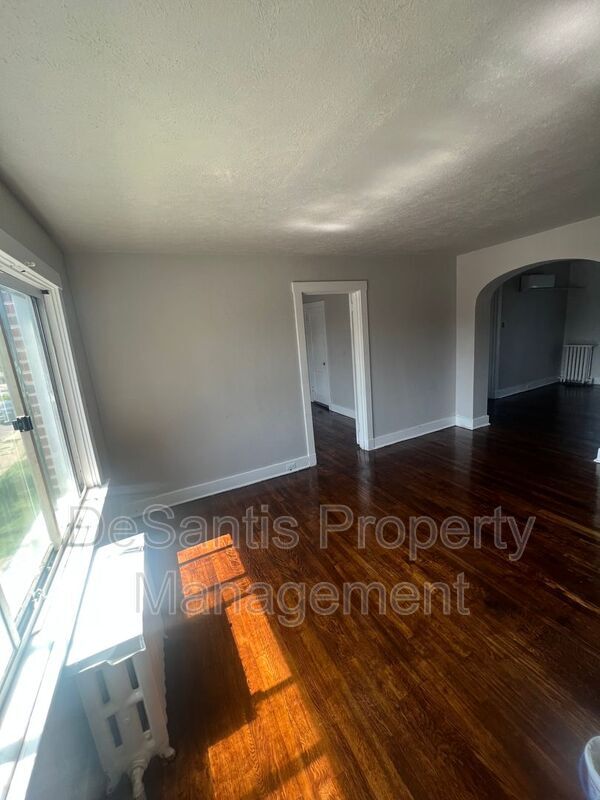 Foto del edificio - 2357 Brownsville Rd