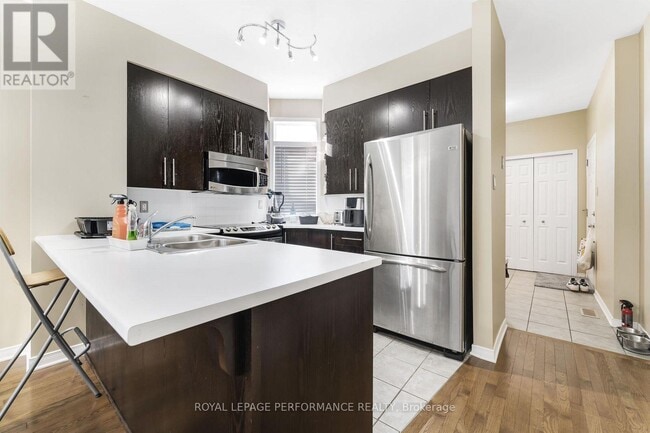 Photo du bâtiment - 961 Cummings Ave