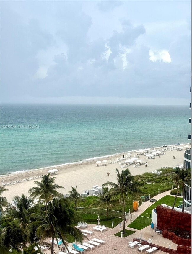 Building Photo - 18201 Collins Ave