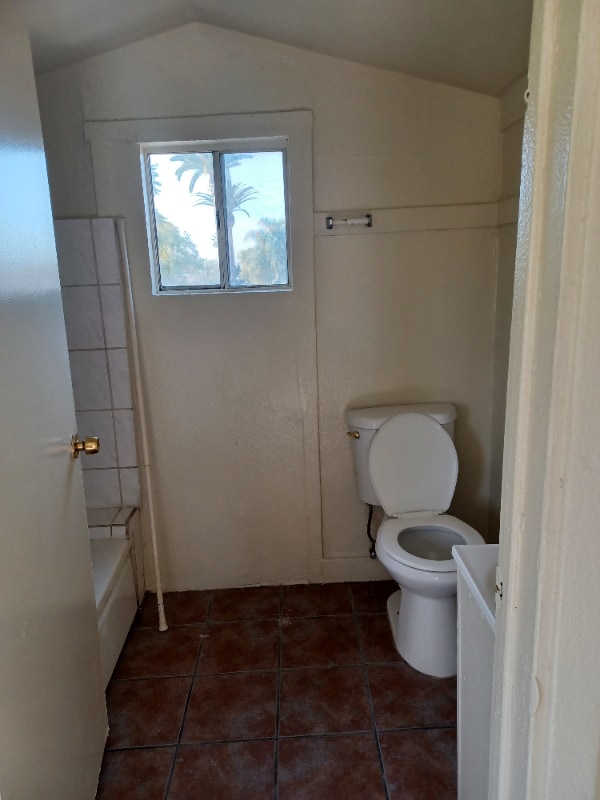 Photo - 1251 E 59th Pl Apartment