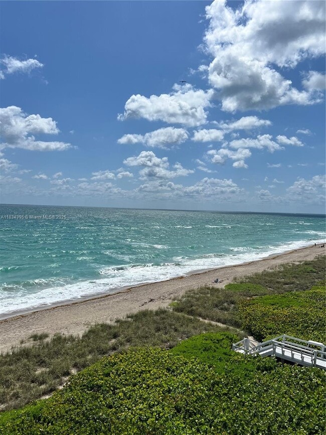 Building Photo - 10980 S Ocean Dr