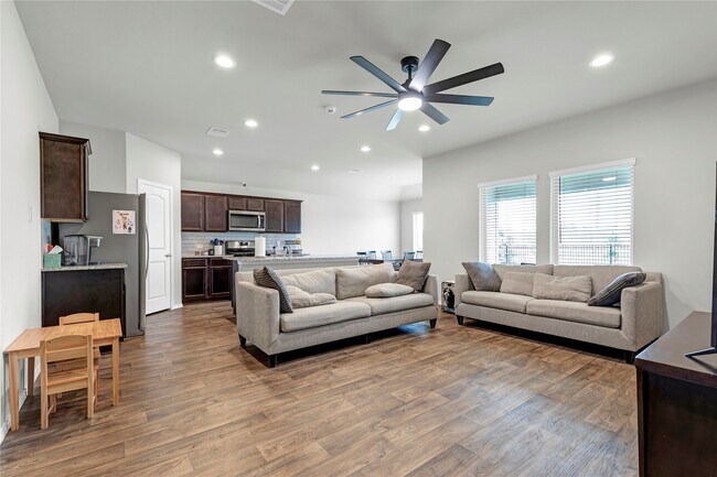 Foto del edificio - 14368 W Pine Heart Dr
