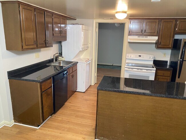 Building Photo - 1539 Presidential Dr