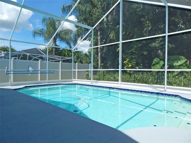 Foto del edificio - 5827 Meadowpark Pl