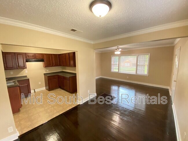 Building Photo - 3087 Larkspur Dr