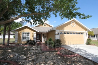 Building Photo - 130 Cedarpark Ln