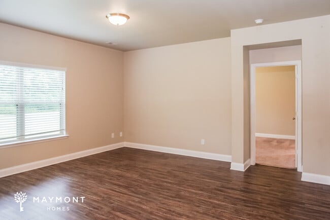 Building Photo - 115 Lazy Oak Dr