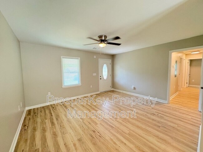 Foto del edificio - 5613 Pollman St