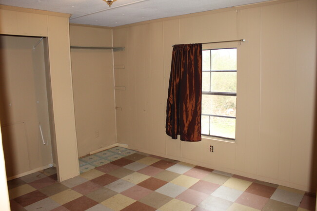 Building Photo - 8201 Maurice Ave