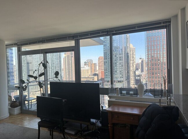 Foto del edificio - W 37TH ST