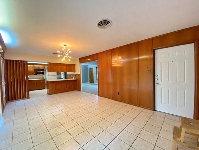 Building Photo - 6710 Moss Oak Dr