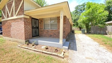 Building Photo - 3193 Forest Glen St
