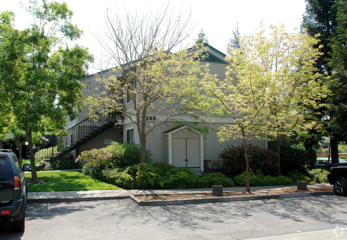 5240-5256 Old Redwood Hwy, Santa Rosa, CA 95403 - Apartments in Santa ...