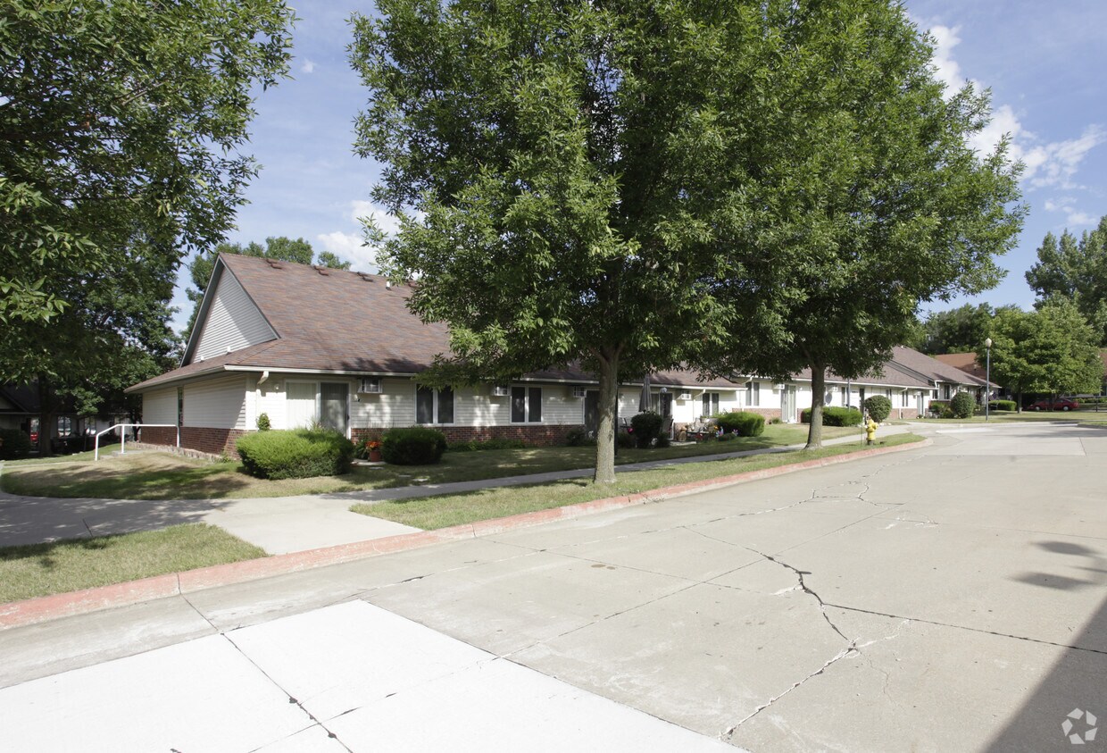 Fairmeadows Village Apartments West Des Moines, IA