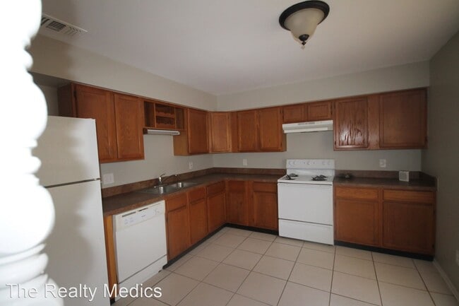 Building Photo - 2 br, 2 bath House - 5500 Charleston St.