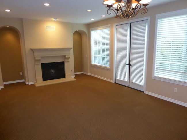 Building Photo - COMING SOON! Westridge 4 Bedroom Home for Rent.
