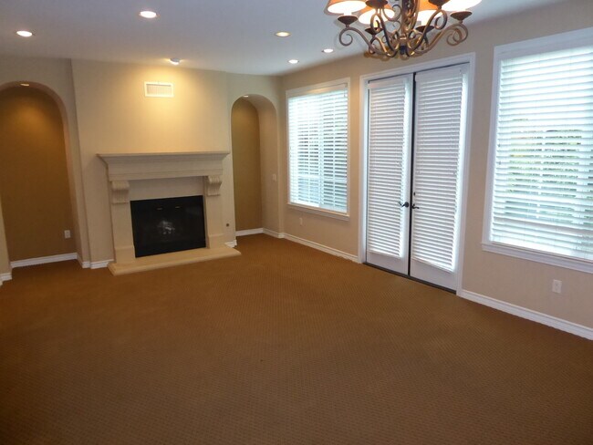 Foto del edificio - COMING SOON! Westridge 4 Bedroom Home for Rent.