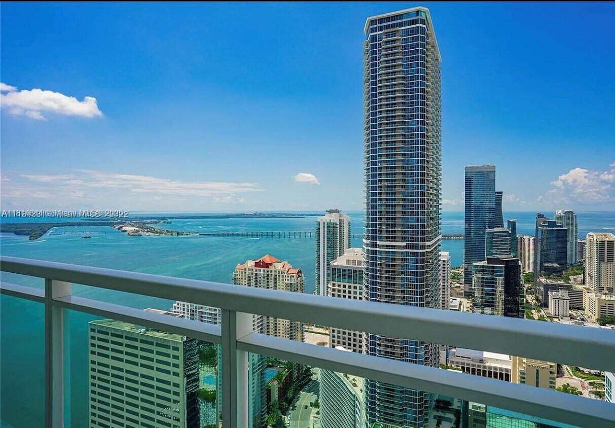 Foto principal - 950 Brickell Bay Dr
