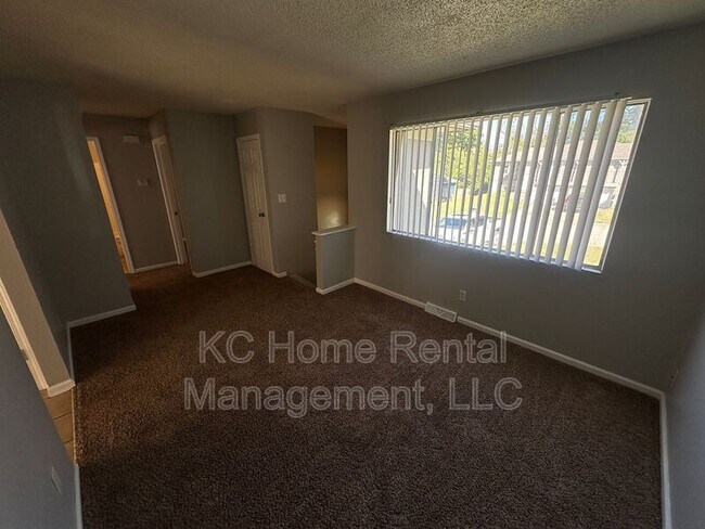 Foto del edificio - 7225 Gilmore Ave