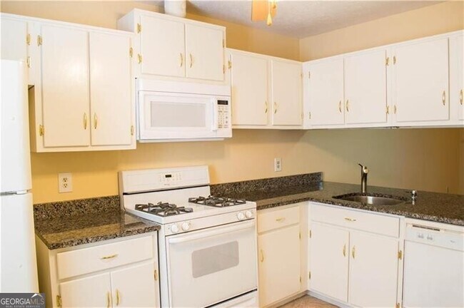 Building Photo - 4014 Bayside Cir