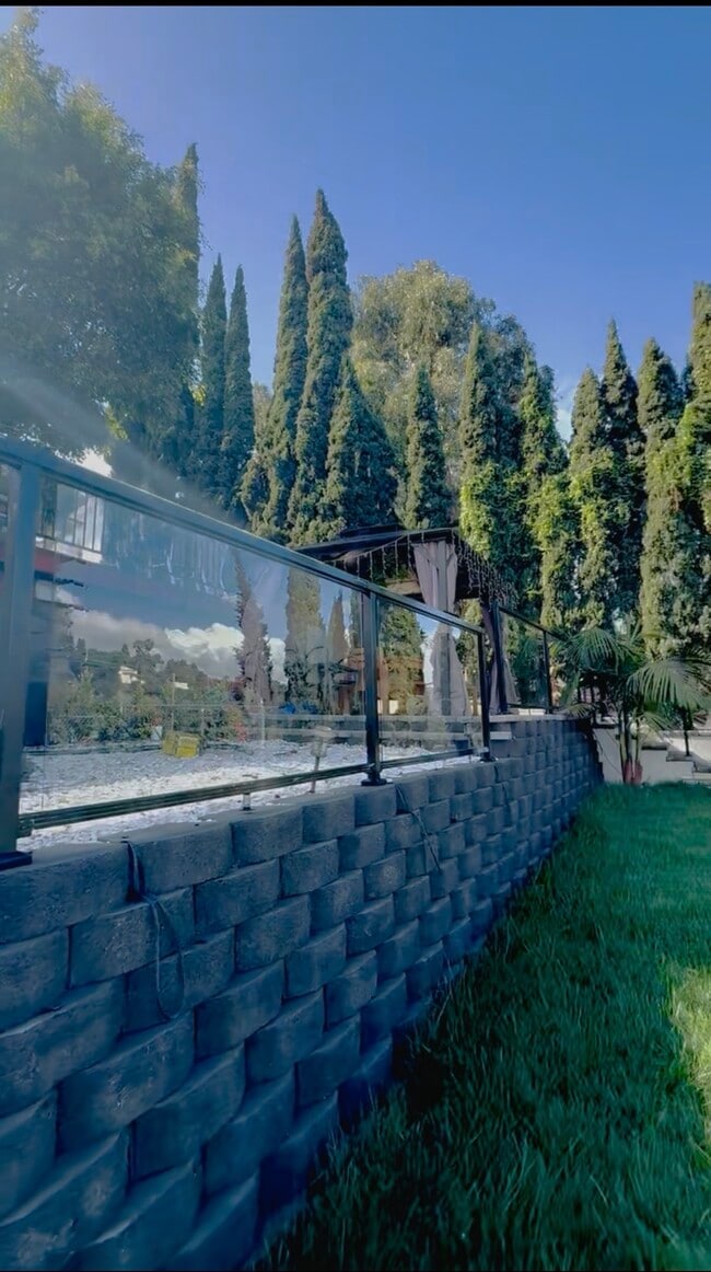 Foto del edificio - 2912 Park Center Dr