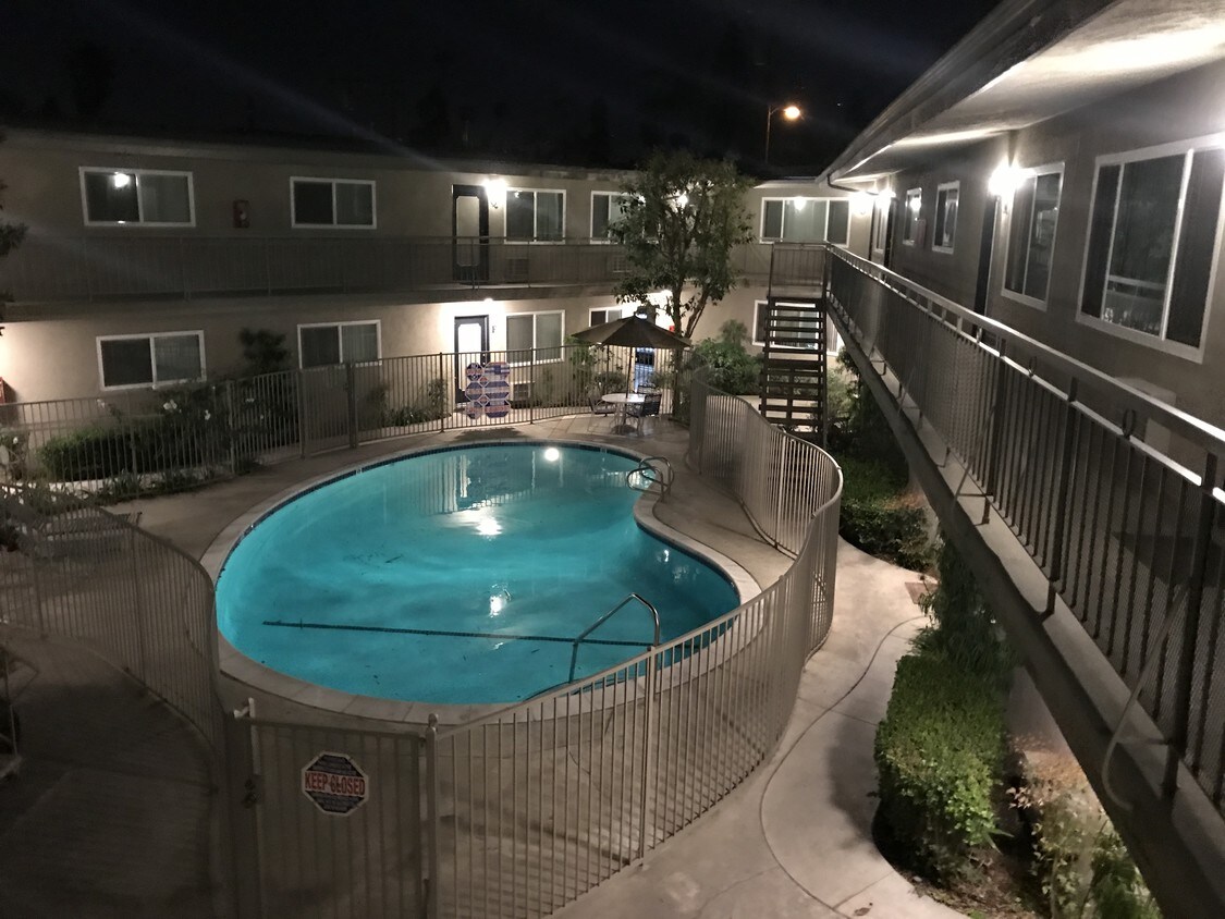 Stonewood Apartments in Downey, CA