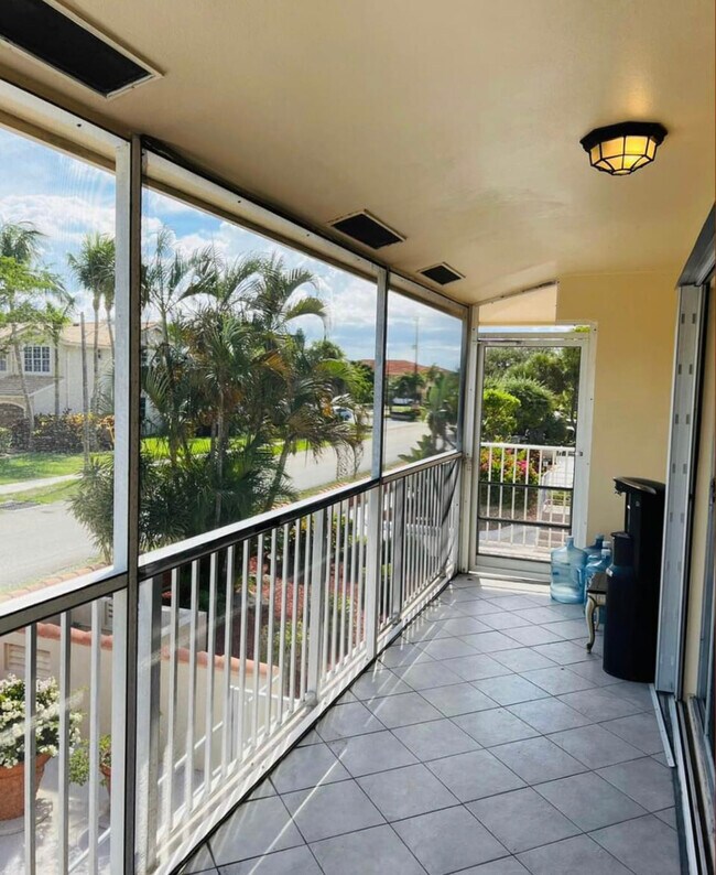 Foto del edificio - 371 SW 8th St