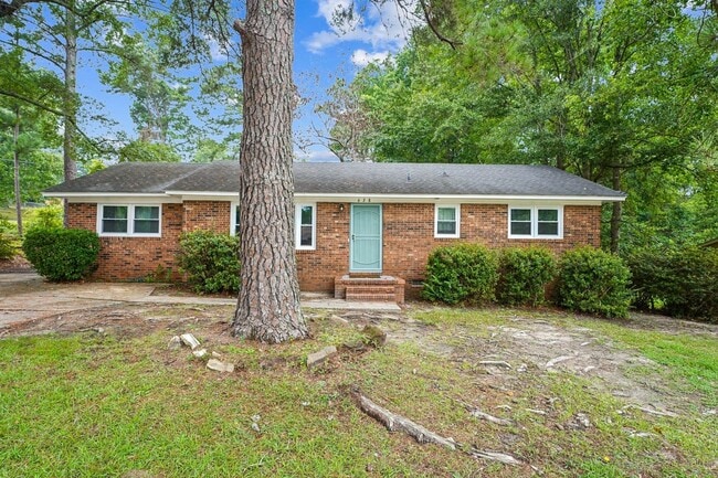 Building Photo - 628 Mclamb Dr