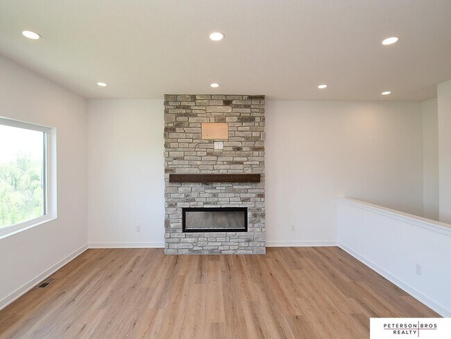 Building Photo - 14806 Bruning St