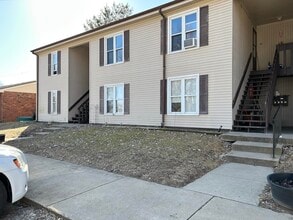 Building Photo - 123 W Attica St