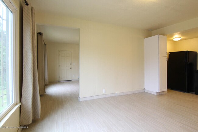 Building Photo - 5620 Angeles Vista Blvd