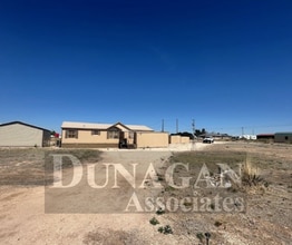 Building Photo - 1304 N Walterscheid Dr