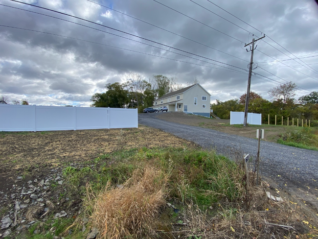 Building Photo - 1601 E Shore Dr