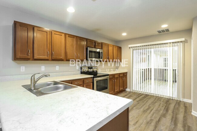 Foto del edificio - NEW Lower Rental Rate Leasing Special: Mar...