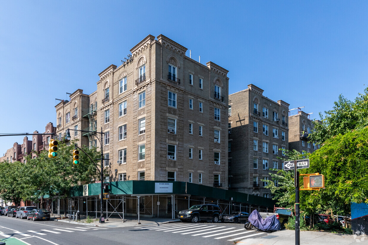 Foto principal - 1075 Grand Concourse