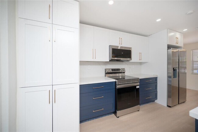 Foto del edificio - 3751 NE 17th Ave