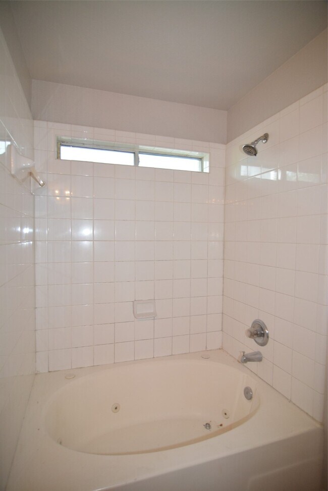 Building Photo - 3906 Pebble Garden Ln