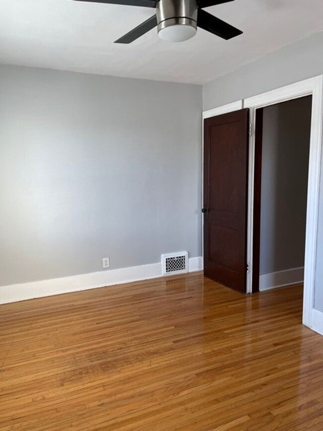 Foto del edificio - 2919 Jones St