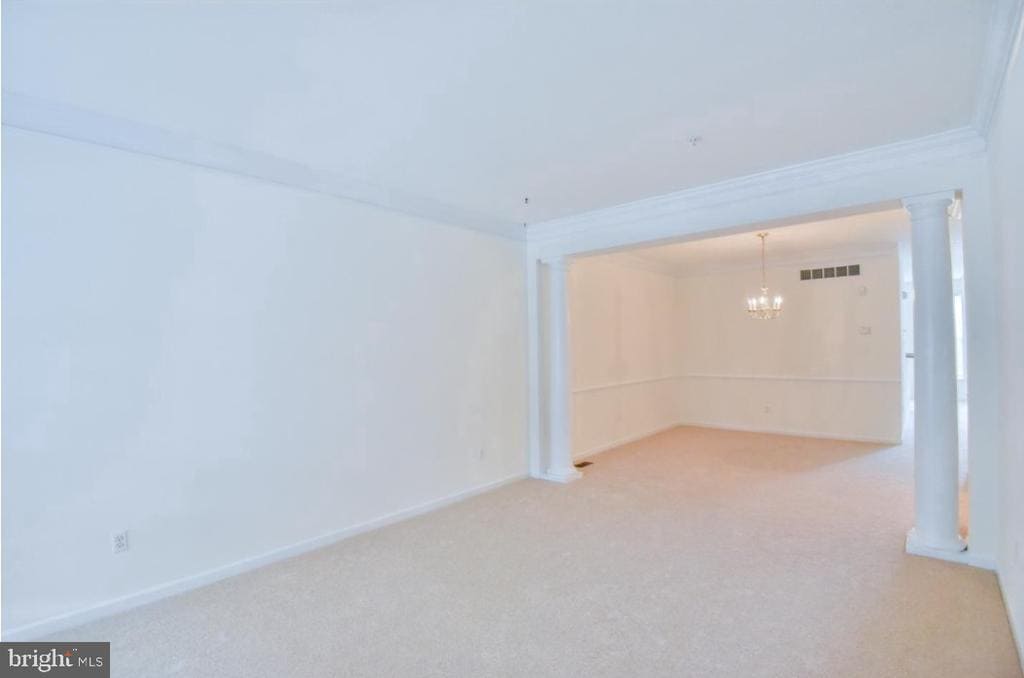 Foto principal - 139 Birchwood Dr